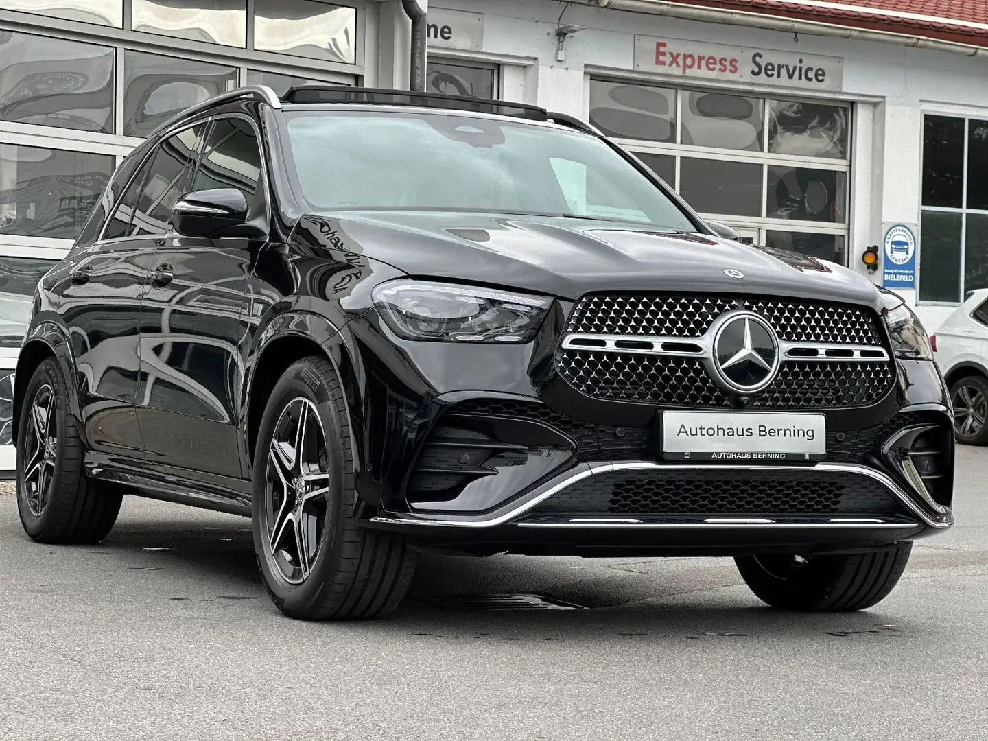 Mercedes-Benz GLE 450 d 4MATIC AMG LINE PANO AIRMATIC MY25 Noir - 1