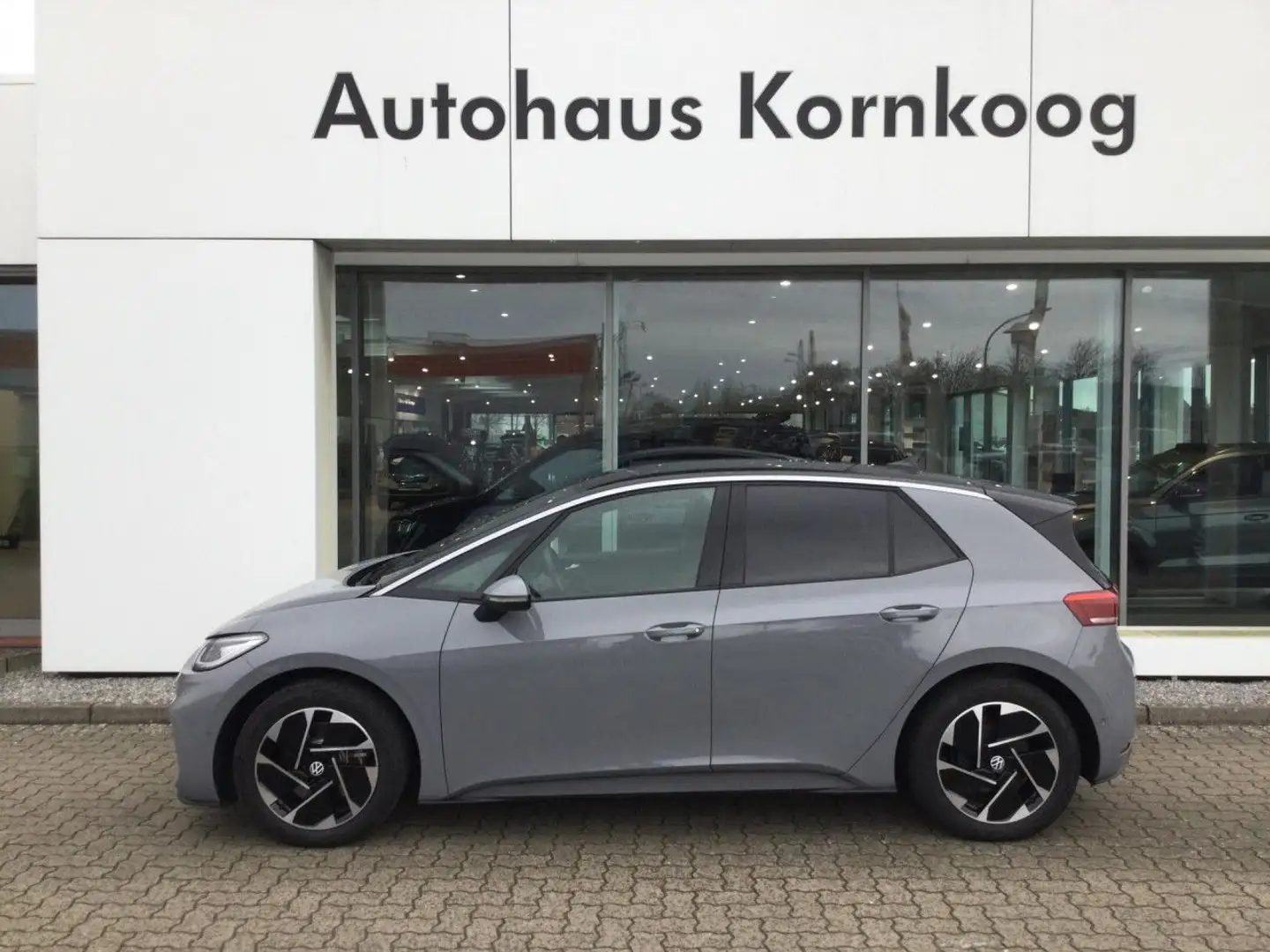 Volkswagen ID.3 Pro 58kWh Facelift NAVI ACC APP Kamera LED Gris - 1
