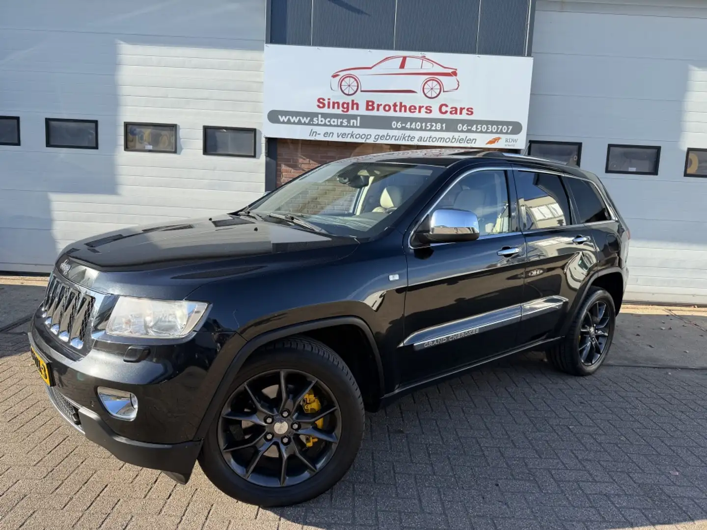 Jeep Grand Cherokee 3.6 Overland AUT NAP NAVI XENON INRUIL MOG !! Zwart - 2