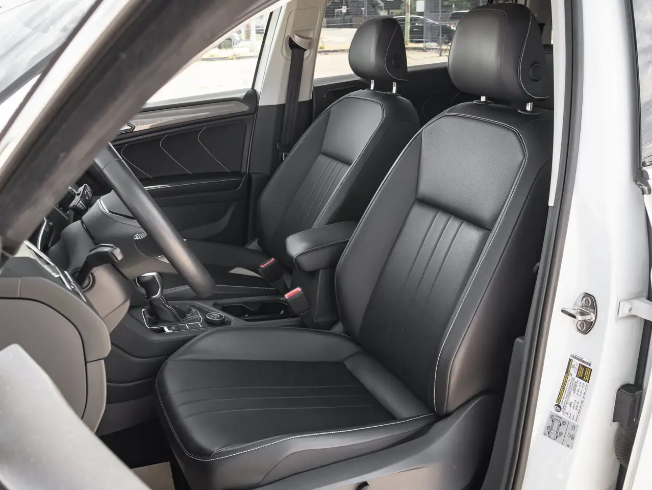 Volkswagen Tiguan photo Volkswagen Tiguan