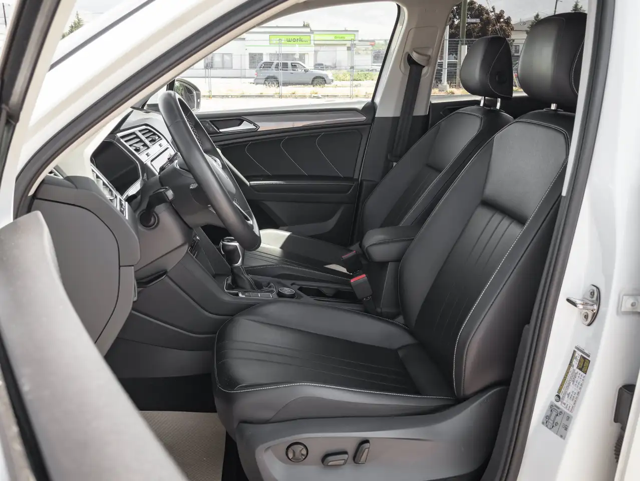 Volkswagen Tiguan photo Volkswagen Tiguan