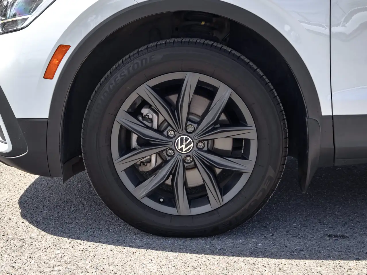 Volkswagen Tiguan photo Volkswagen Tiguan