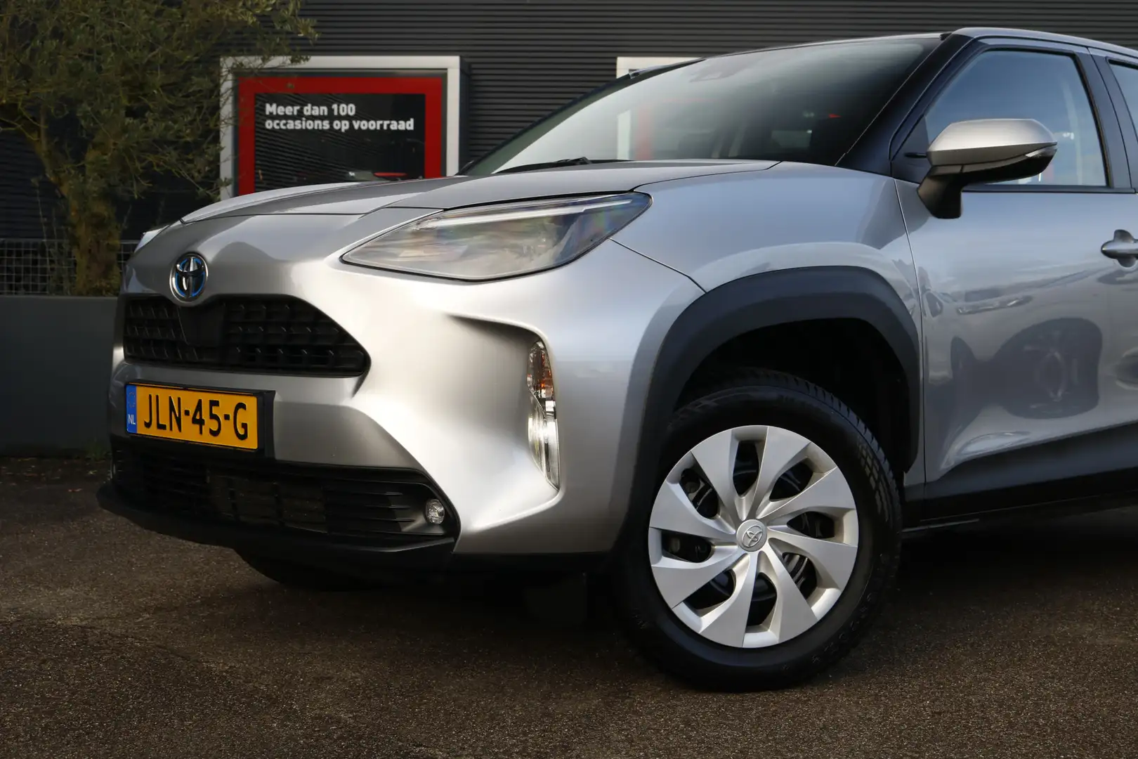 Toyota Yaris Cross 1.5 Hybrid Active All season banden | Apple CarPla Grau - 2