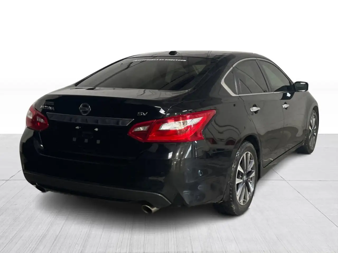 Nissan Altima снимка Nissan Altima
