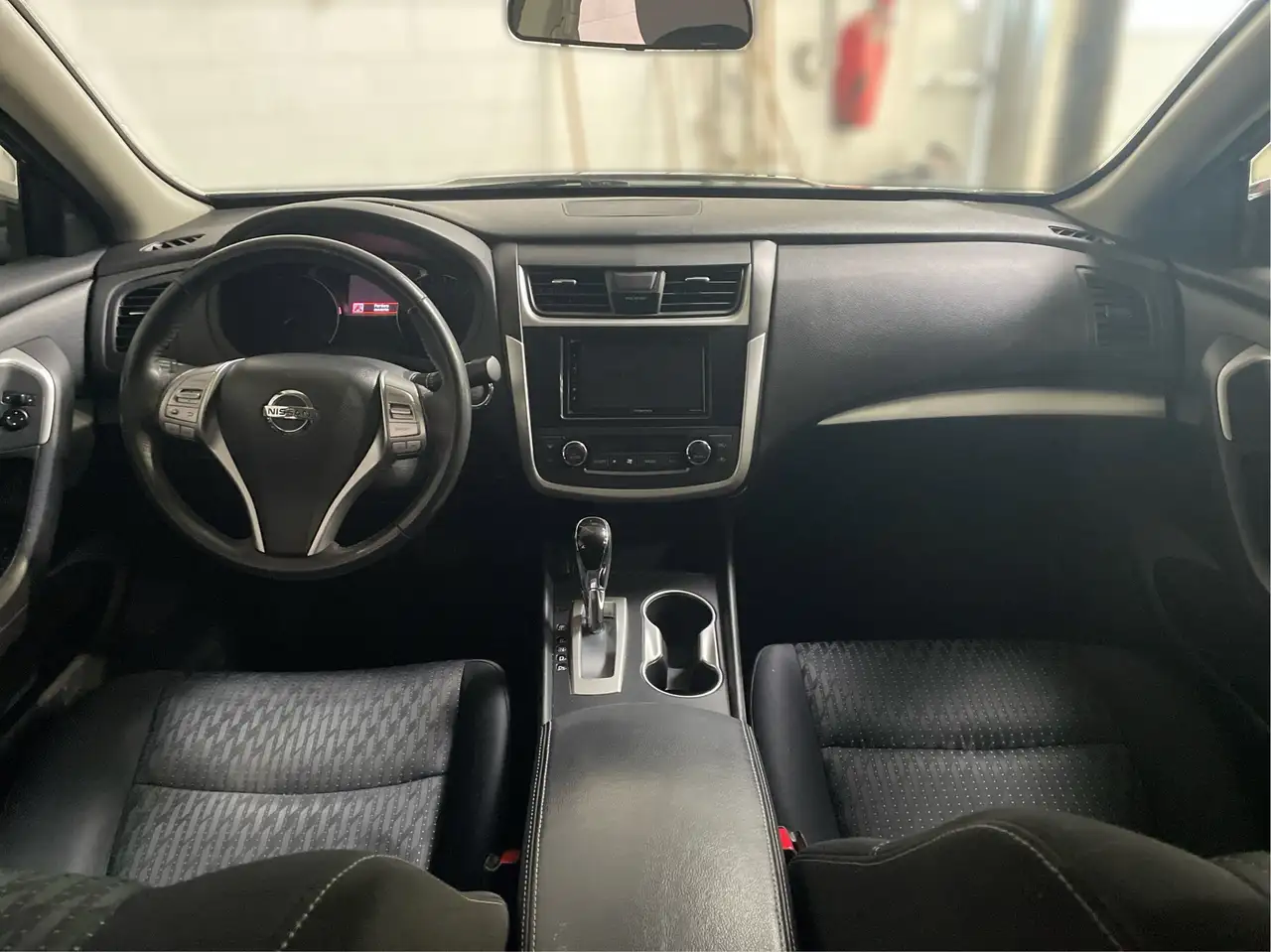 Nissan Altima снимка Nissan Altima