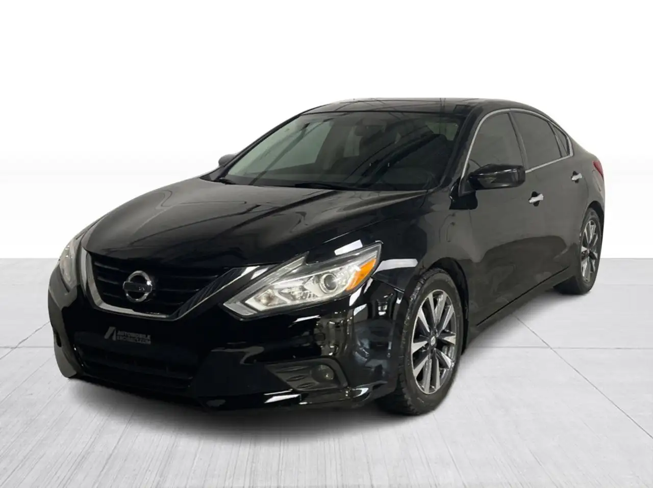Nissan Altima снимка Nissan Altima