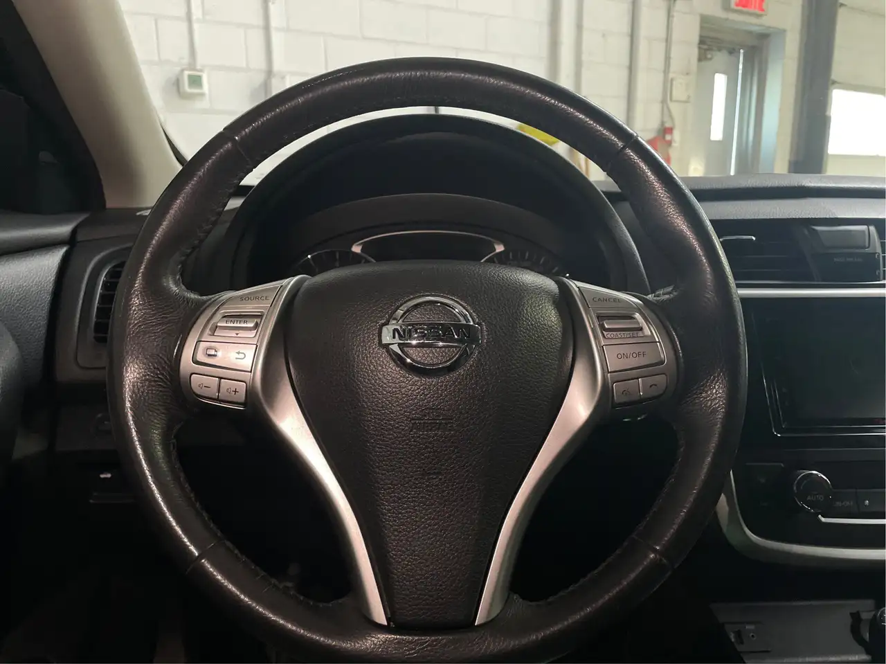Nissan Altima снимка Nissan Altima