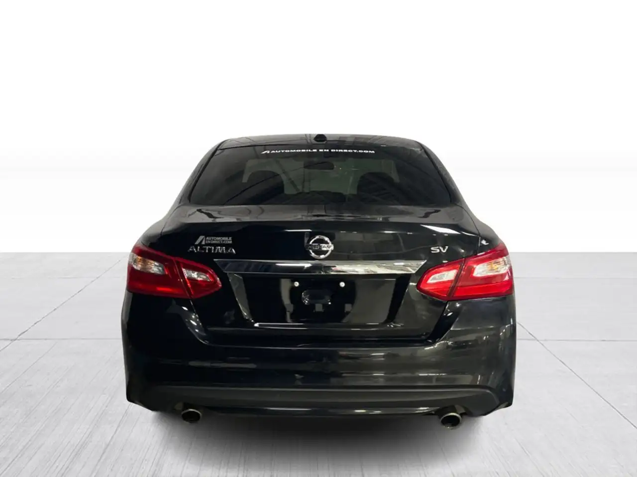 Nissan Altima снимка Nissan Altima