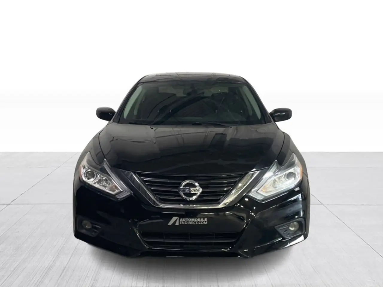 Nissan Altima снимка Nissan Altima