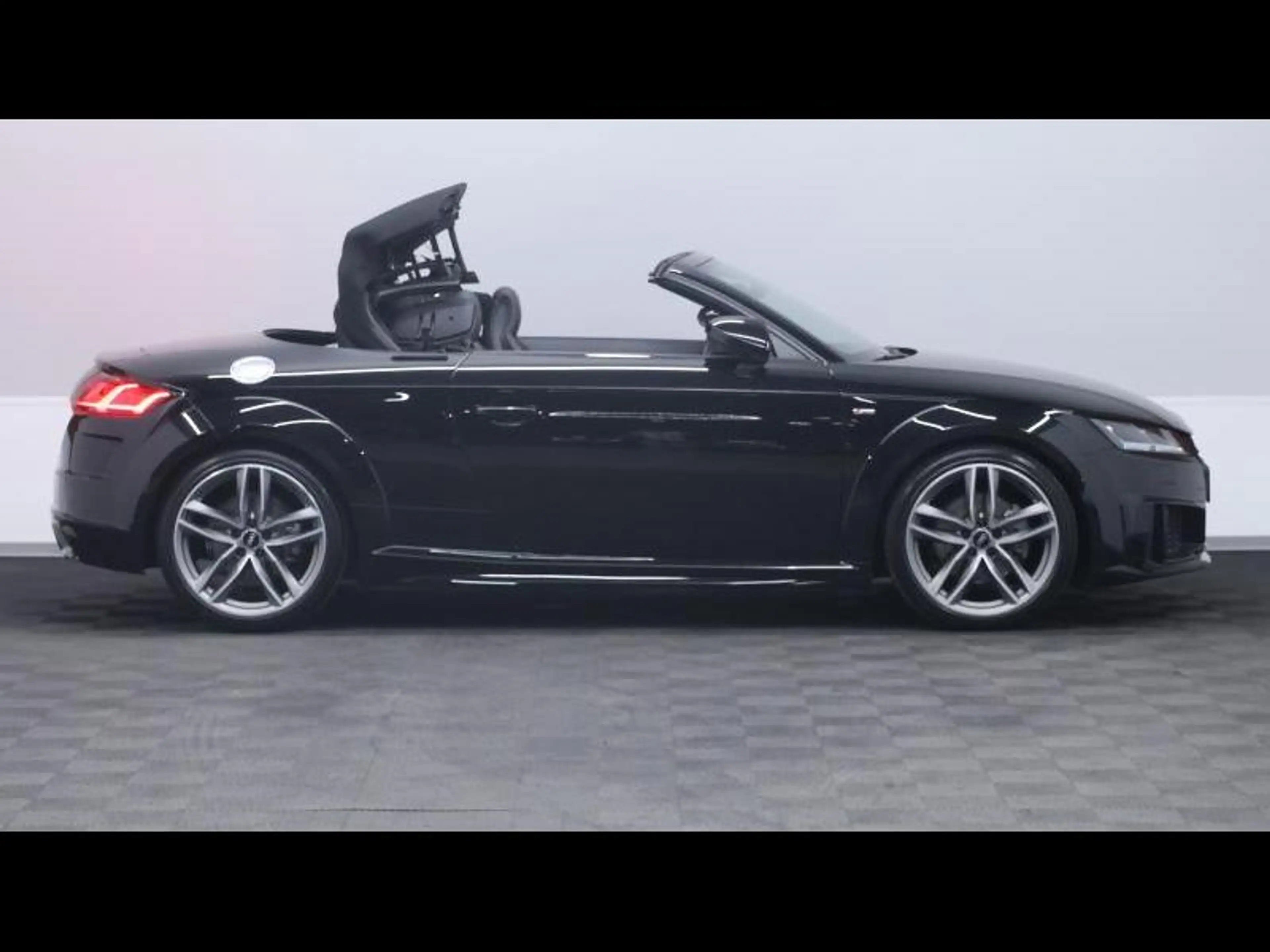 Audi TT S-Line 40 TFSi 204 S-Tronic — photo 11
