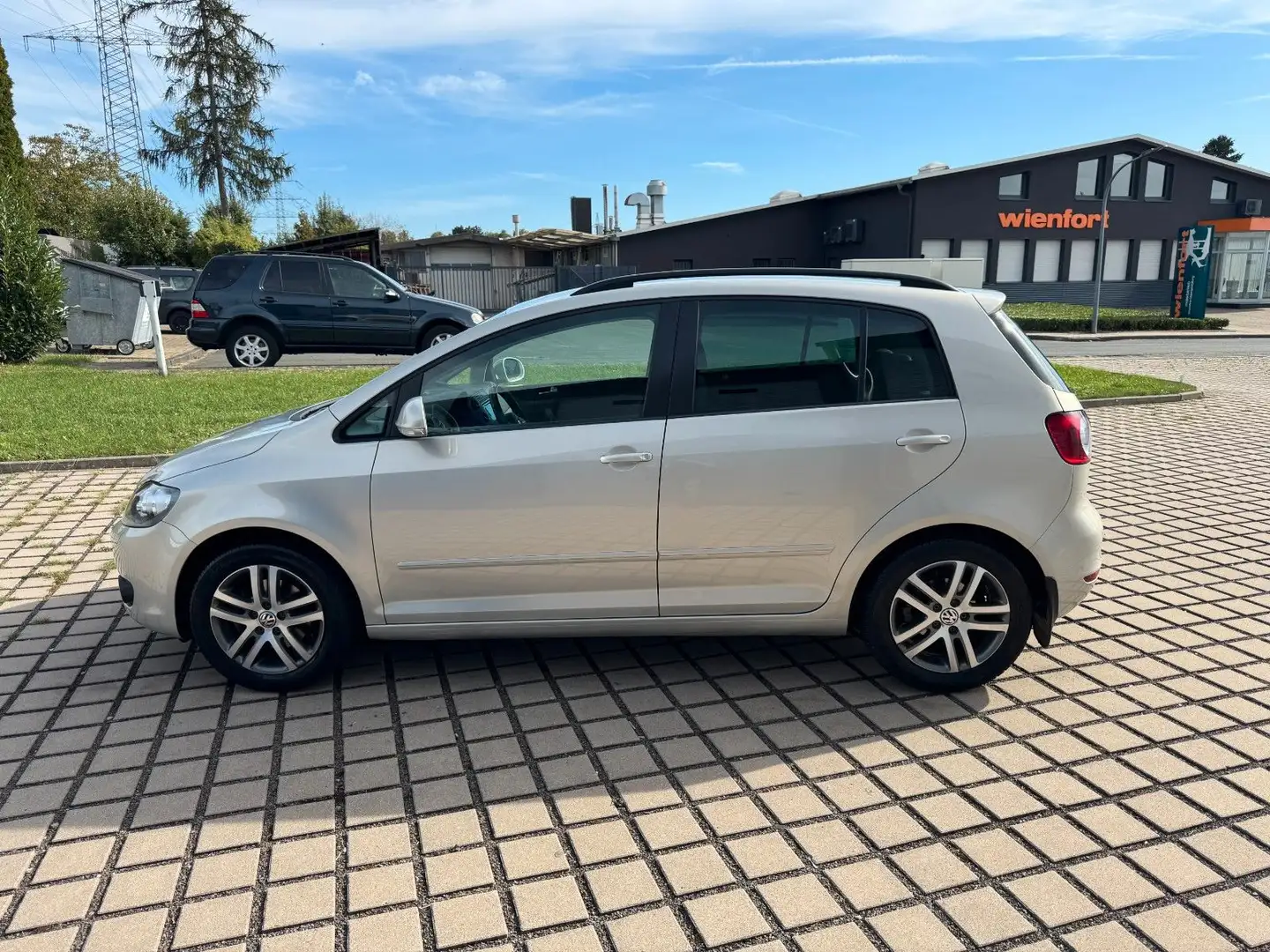 Volkswagen Golf Plus VI Comfortline *AUTOMATIK*NUR 87000 KM Gold - 2