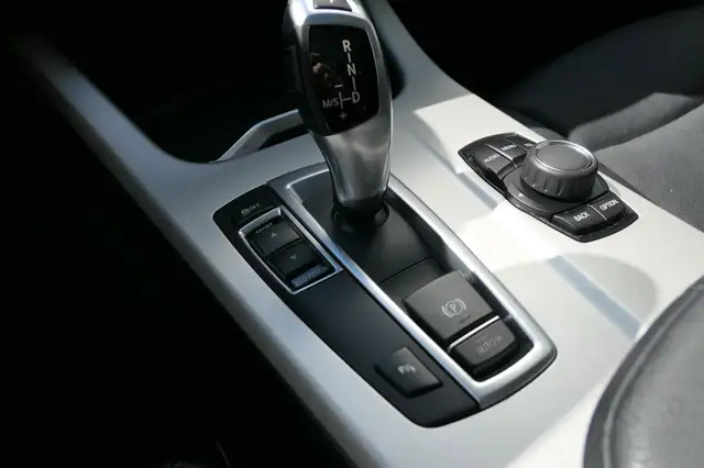 BMW X3 view 12