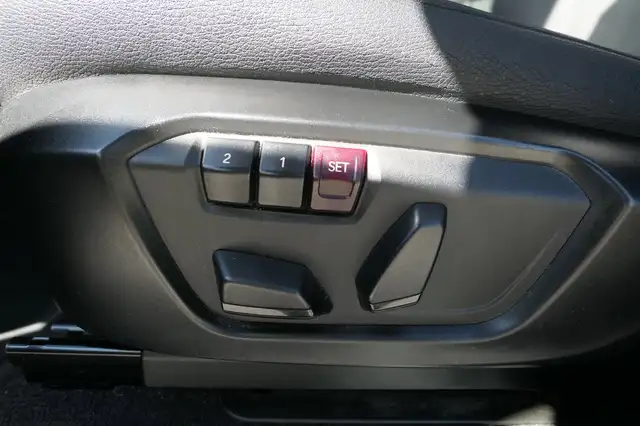 BMW X3 view 8