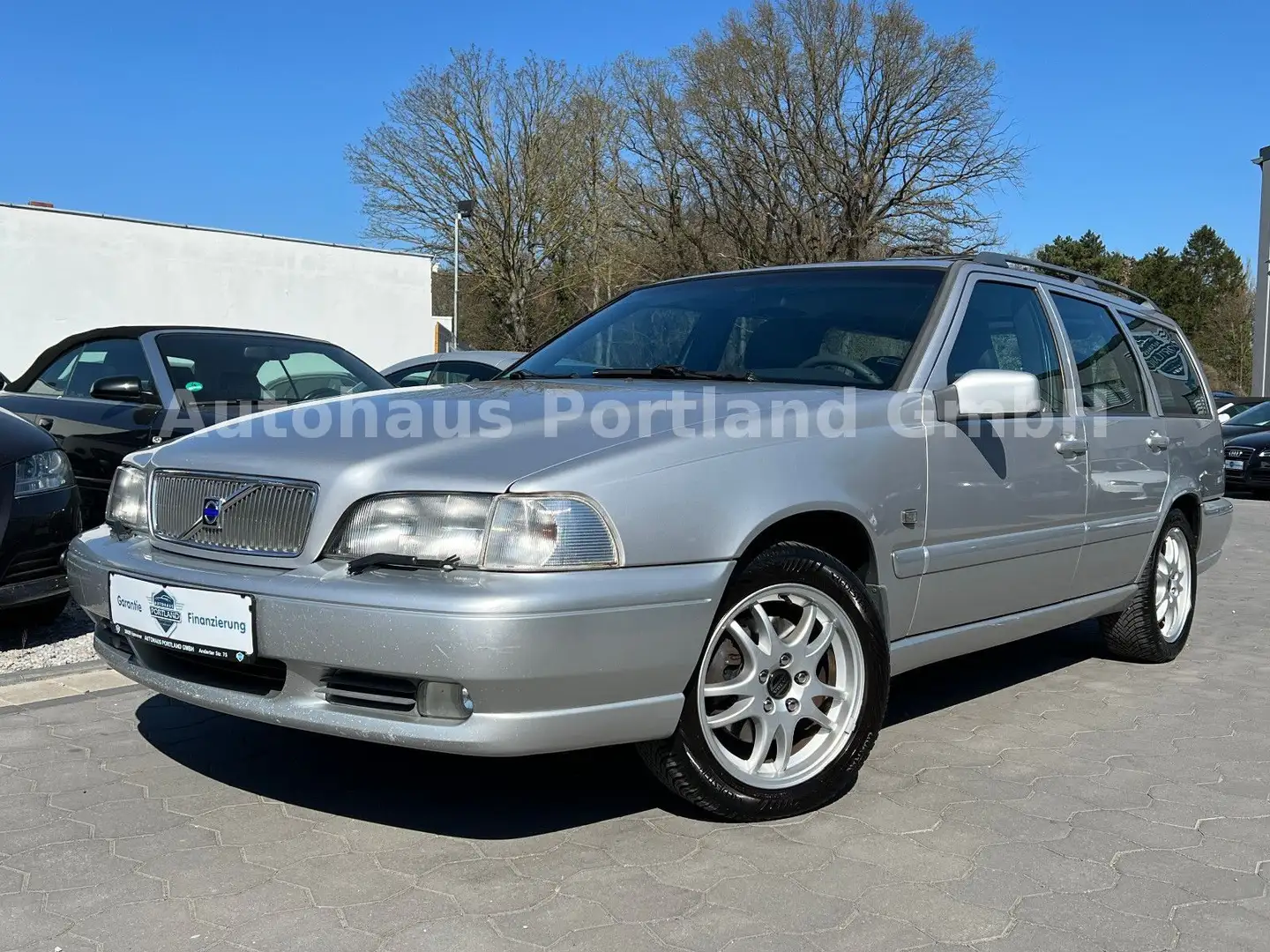 Volvo V70 I 2.4/SHZ/S-Dach/Klima Silber - 2