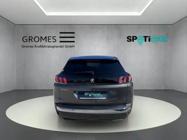 Peugeot 3008 view 4
