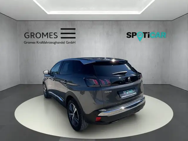 Peugeot 3008 view 5