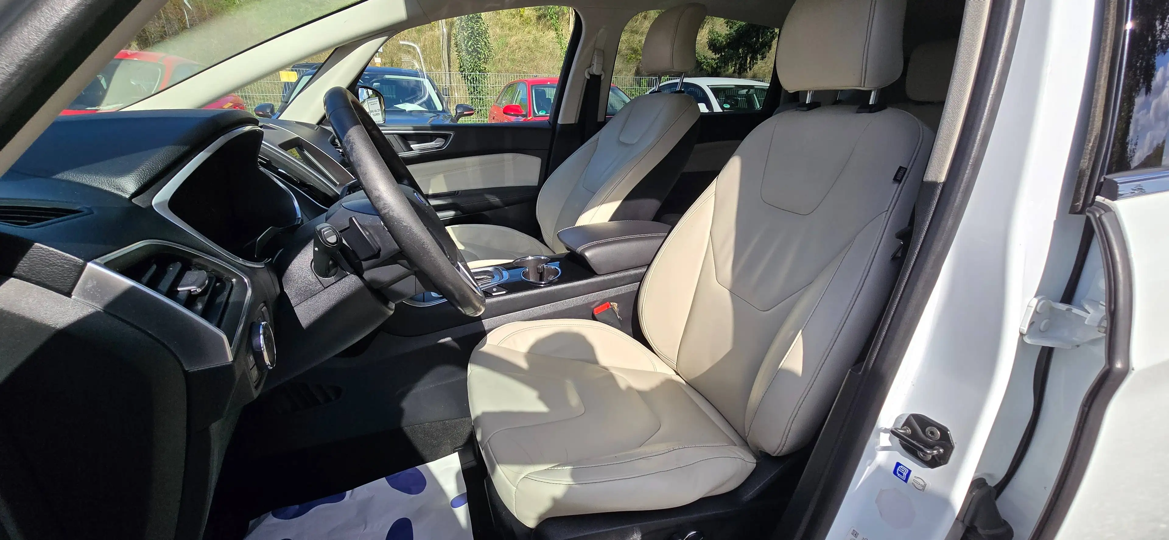Ford S-Max Titanium Automatik — photo 12