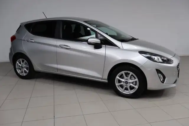 Ford Fiesta view 3