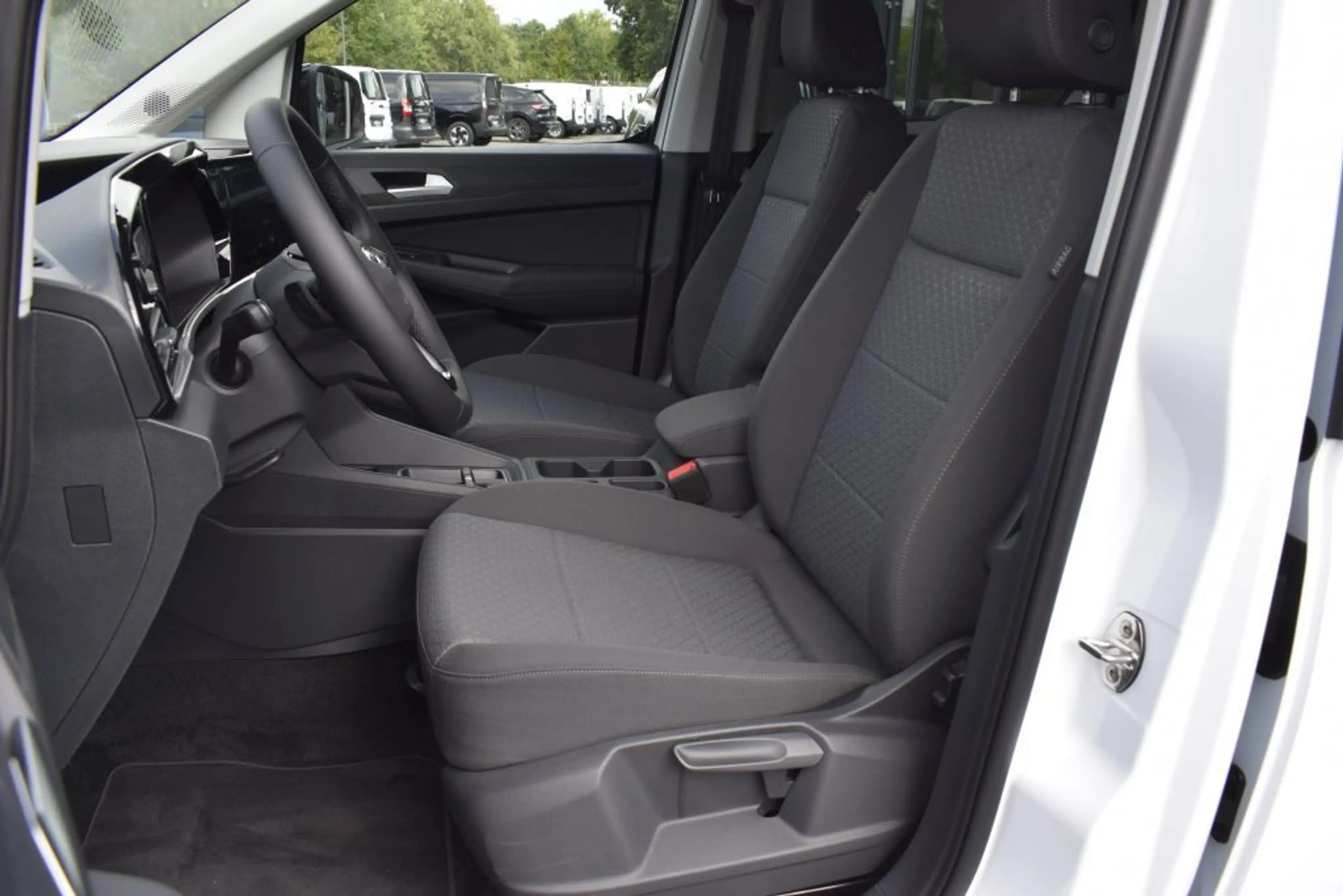 Ford Grand Tourneo Connect 1.5 EcoBoost PHEV Aut. TIT — photo 9