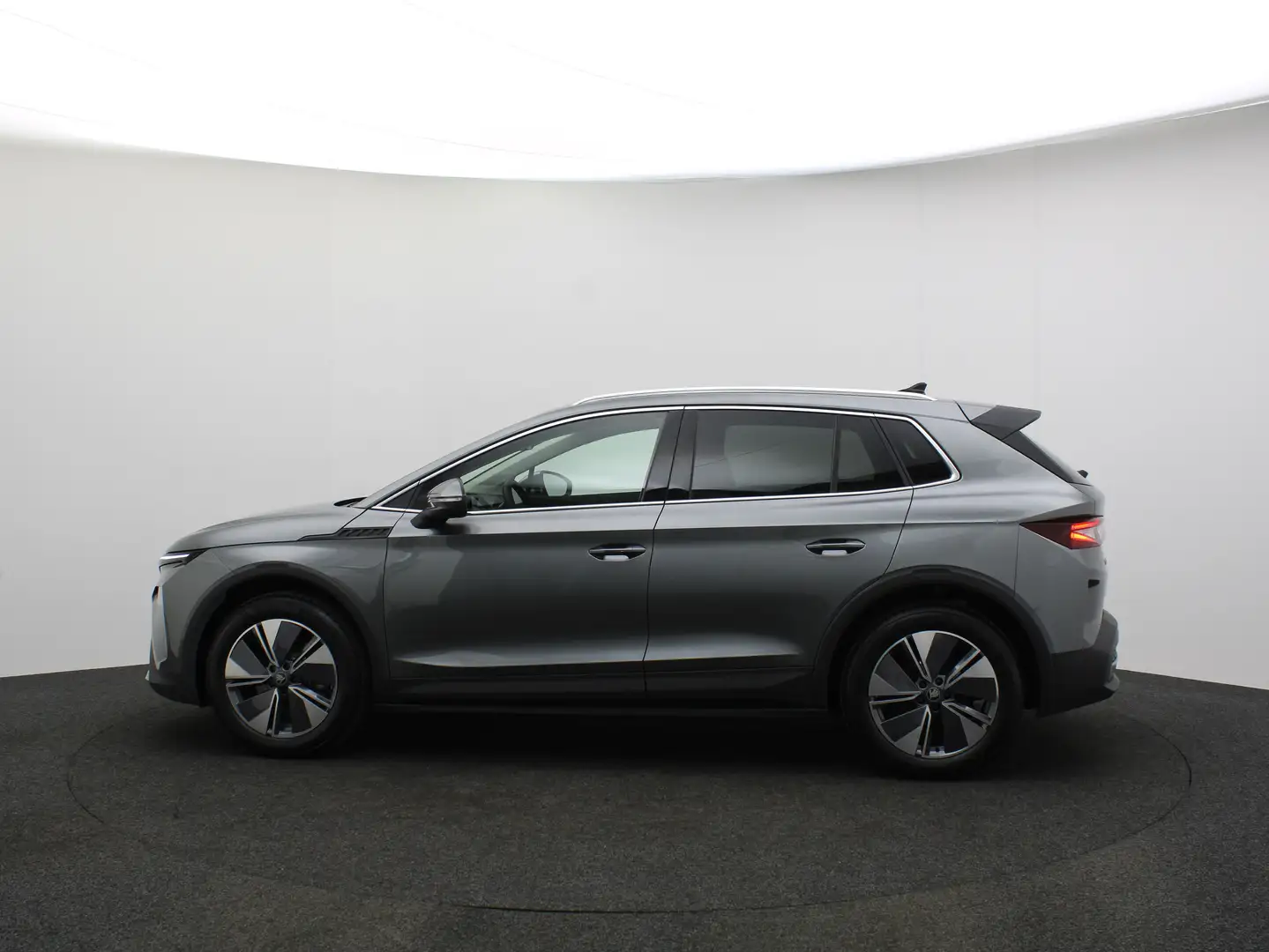 Skoda Elroq Elektromotor 63 kWh 204pk Business Edition Pivate Grijs - 2