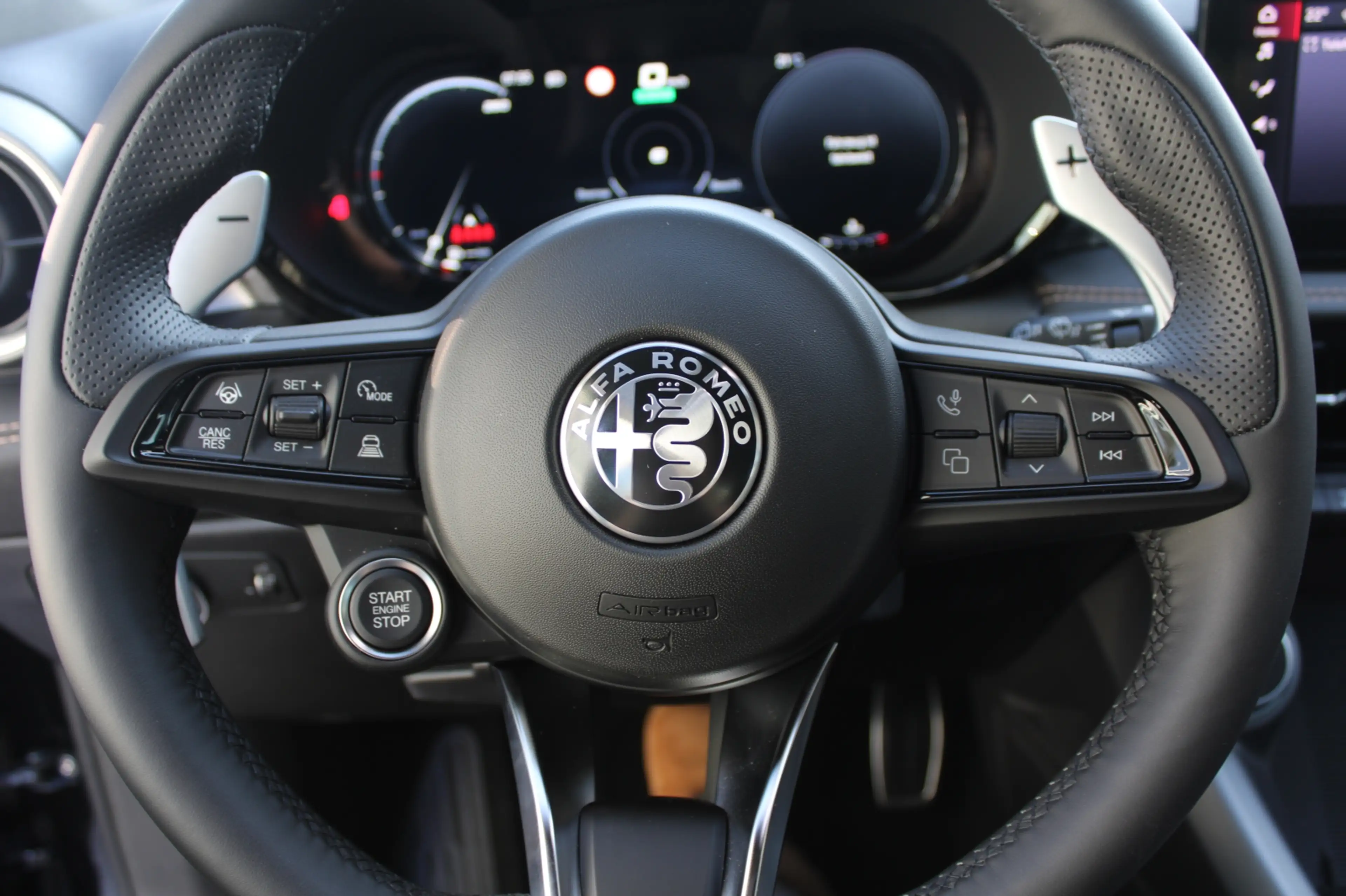 Alfa Romeo Tonale Tonale Ibrida TI 1.5 175PS FWD — photo 7