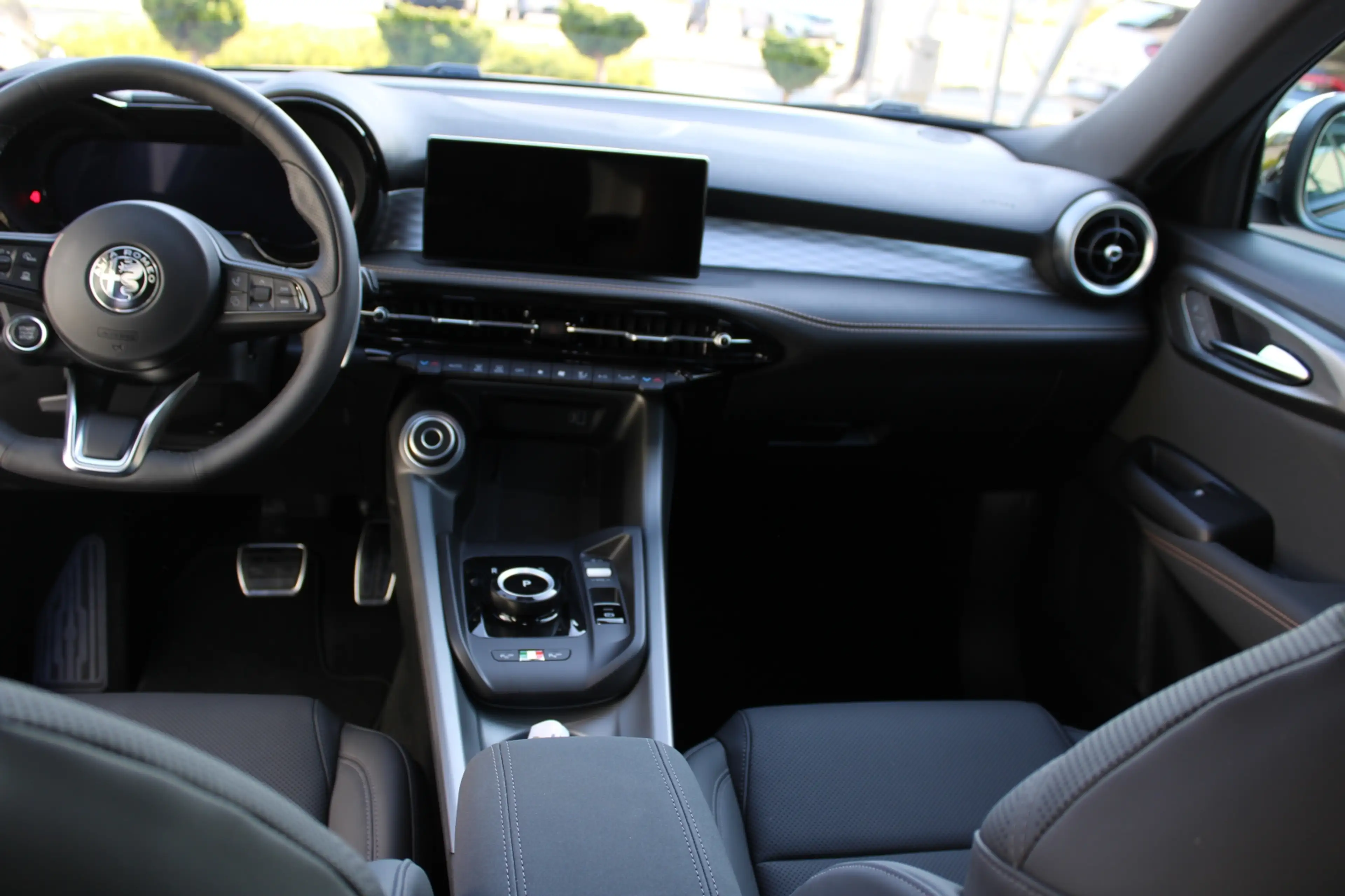 Alfa Romeo Tonale Tonale Ibrida TI 1.5 175PS FWD — photo 4