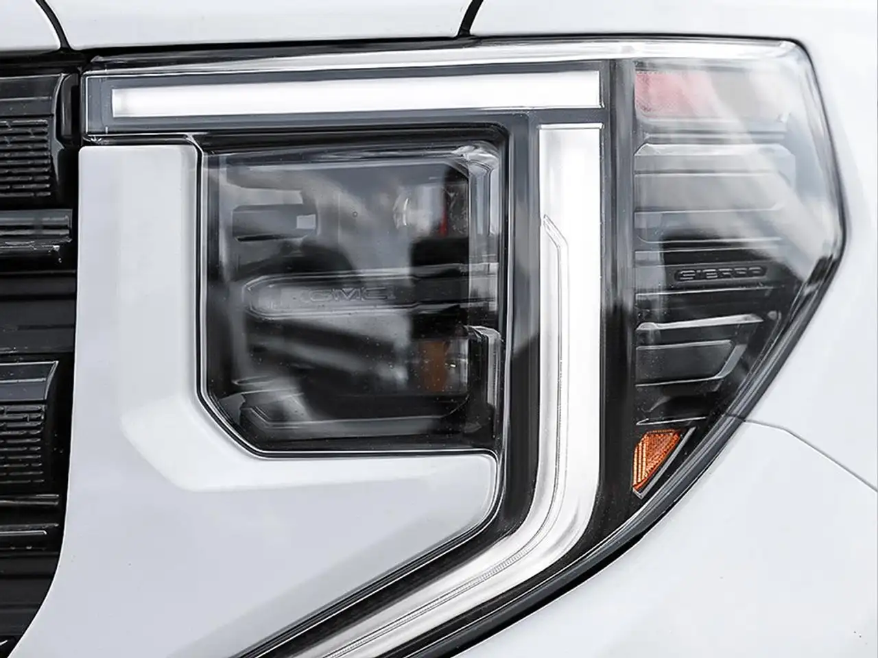 GMC Sierra 1500 снимка GMC Sierra 1500