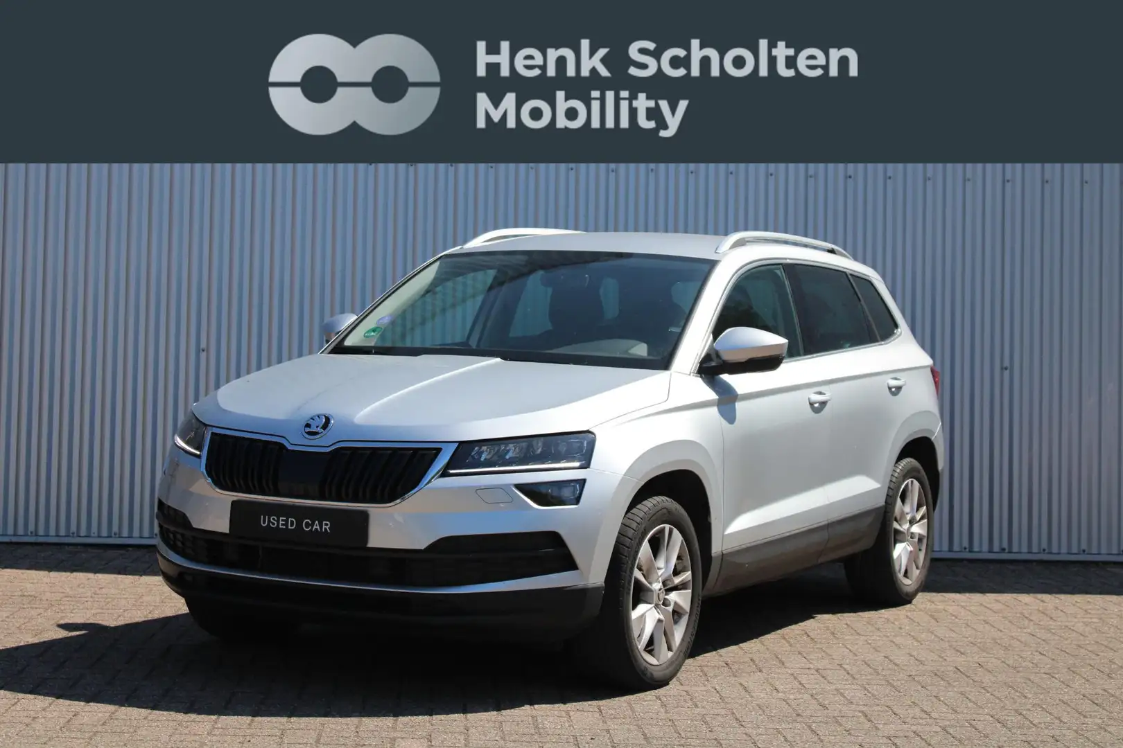 Skoda Karoq 1.5 TSI ACT Business Edition | Full map navigatie Grey - 1