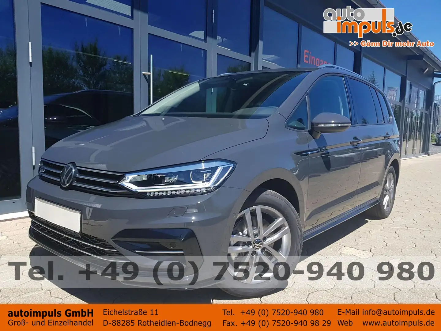 Volkswagen Touran Comfort Plus R-Line 1,5TSI DSG 110KW 7 Sitze, A... Šedá - 1