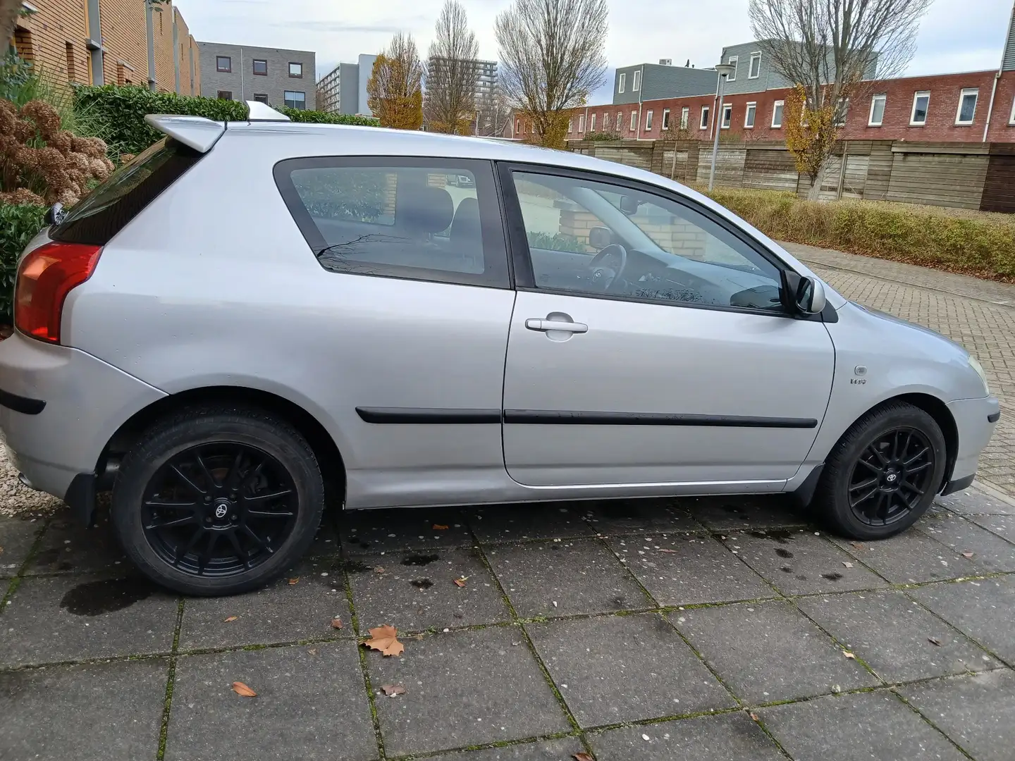 Toyota Corolla 1.6 VVT-i Linea Sol Zilver - 1