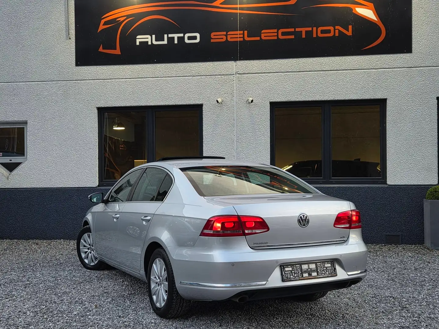 Volkswagen Passat 1.6TDi Highline | TOIT OUVRANT | CUIR | GARANTIE Zilver - 2