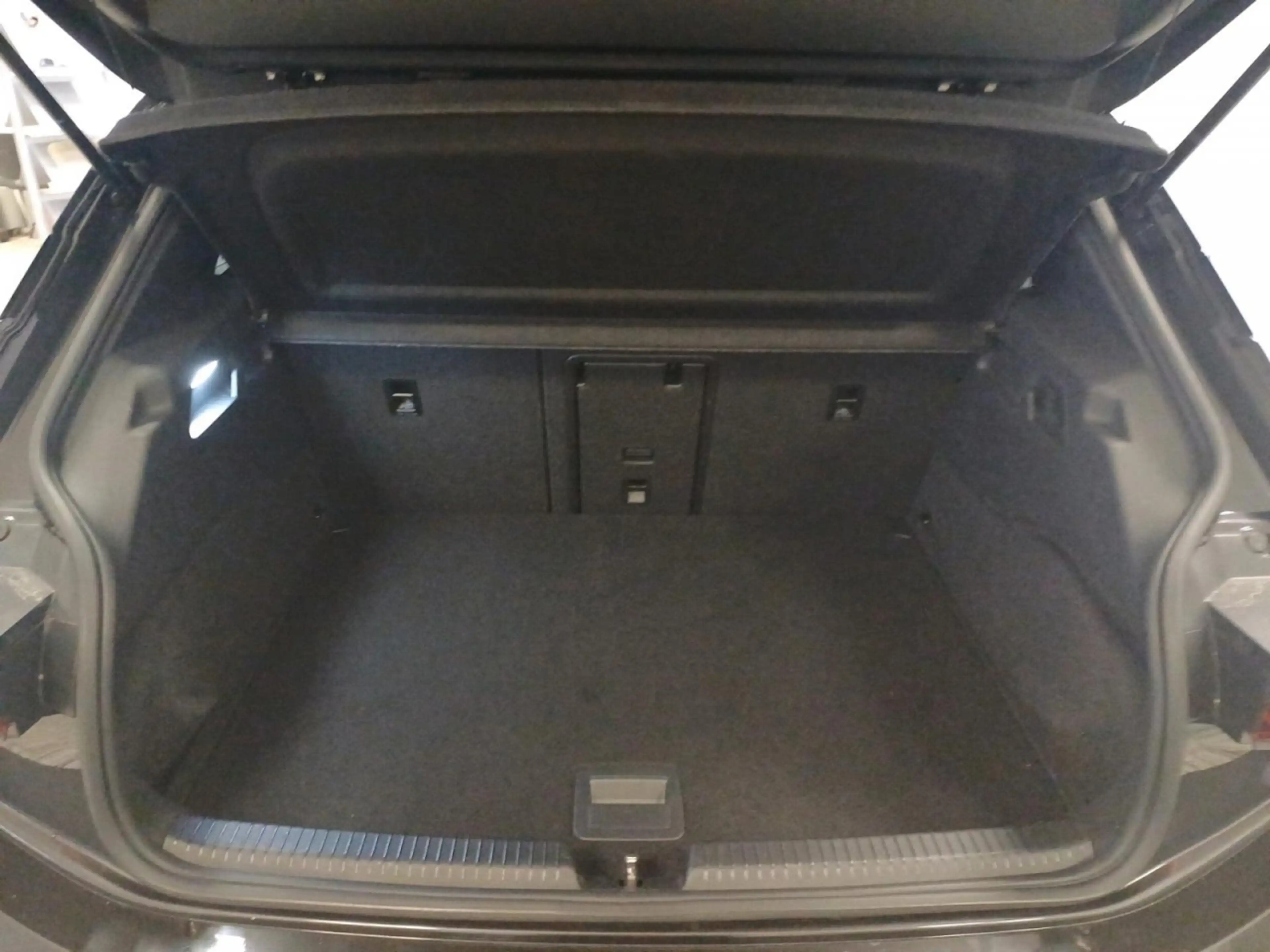 CUPRA Born electric 150kW+KESSY+ACC+360 KAMERA+PANO+HD Klima — photo 6