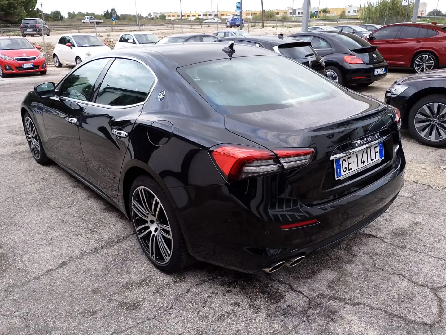 Maserati Ghibli 330 CV MHEV Executive Zwart - 2