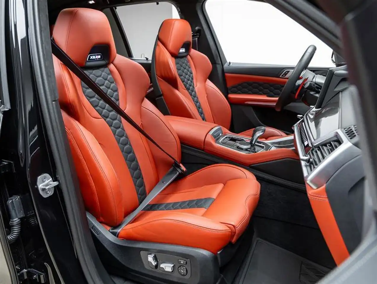 BMW X5 M снимка BMW X5 M