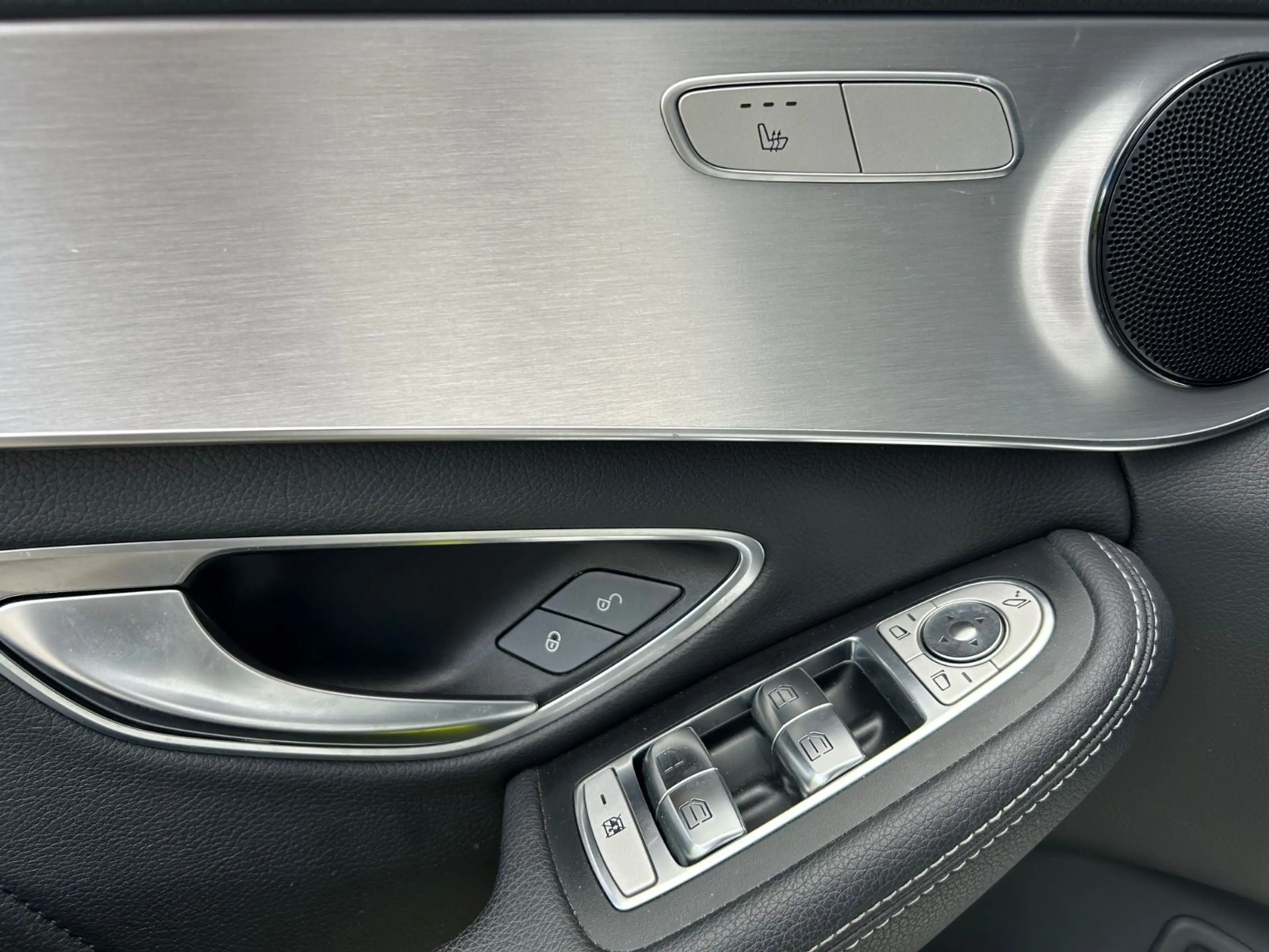 Mercedes-Benz C 250 T-Modell AMG|Pano|AHK|Carbon|Rückfahrkam — photo 11