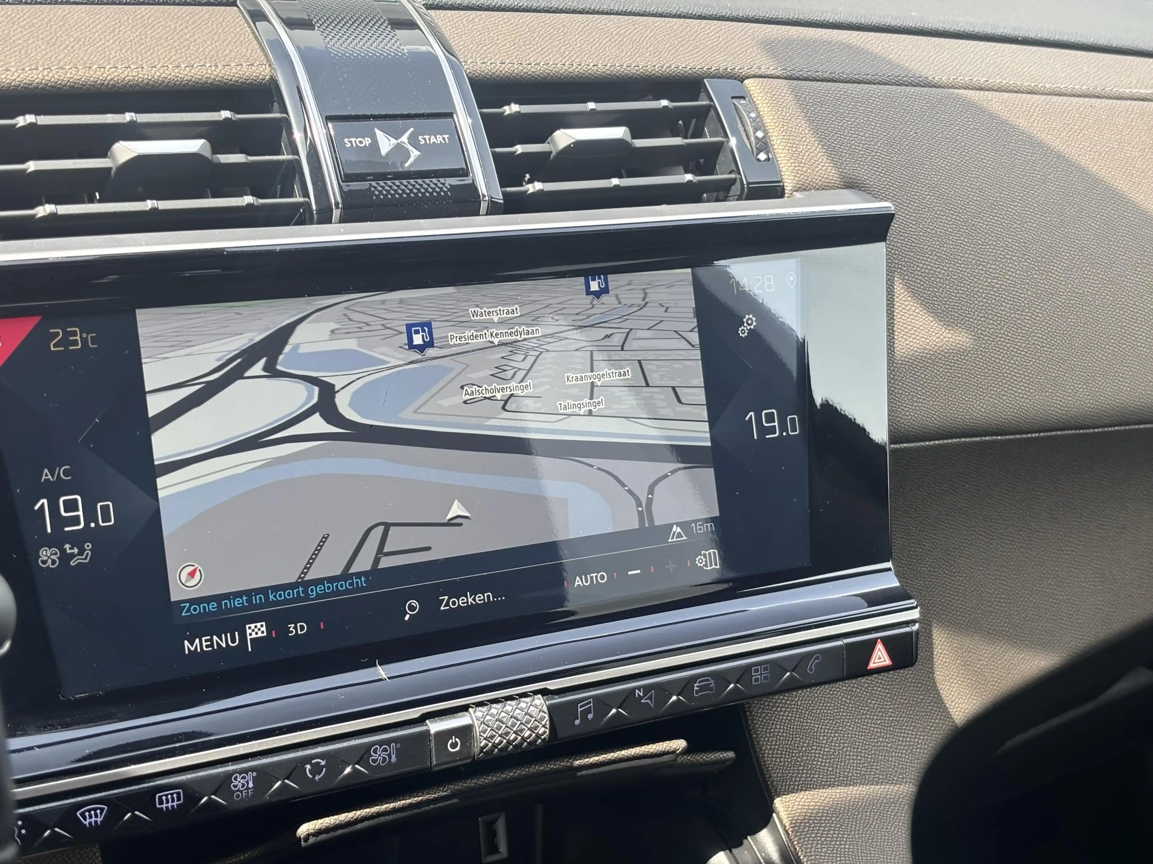 DS Automobiles DS 7 Crossback 1.6 PureTech So Chic — photo 15