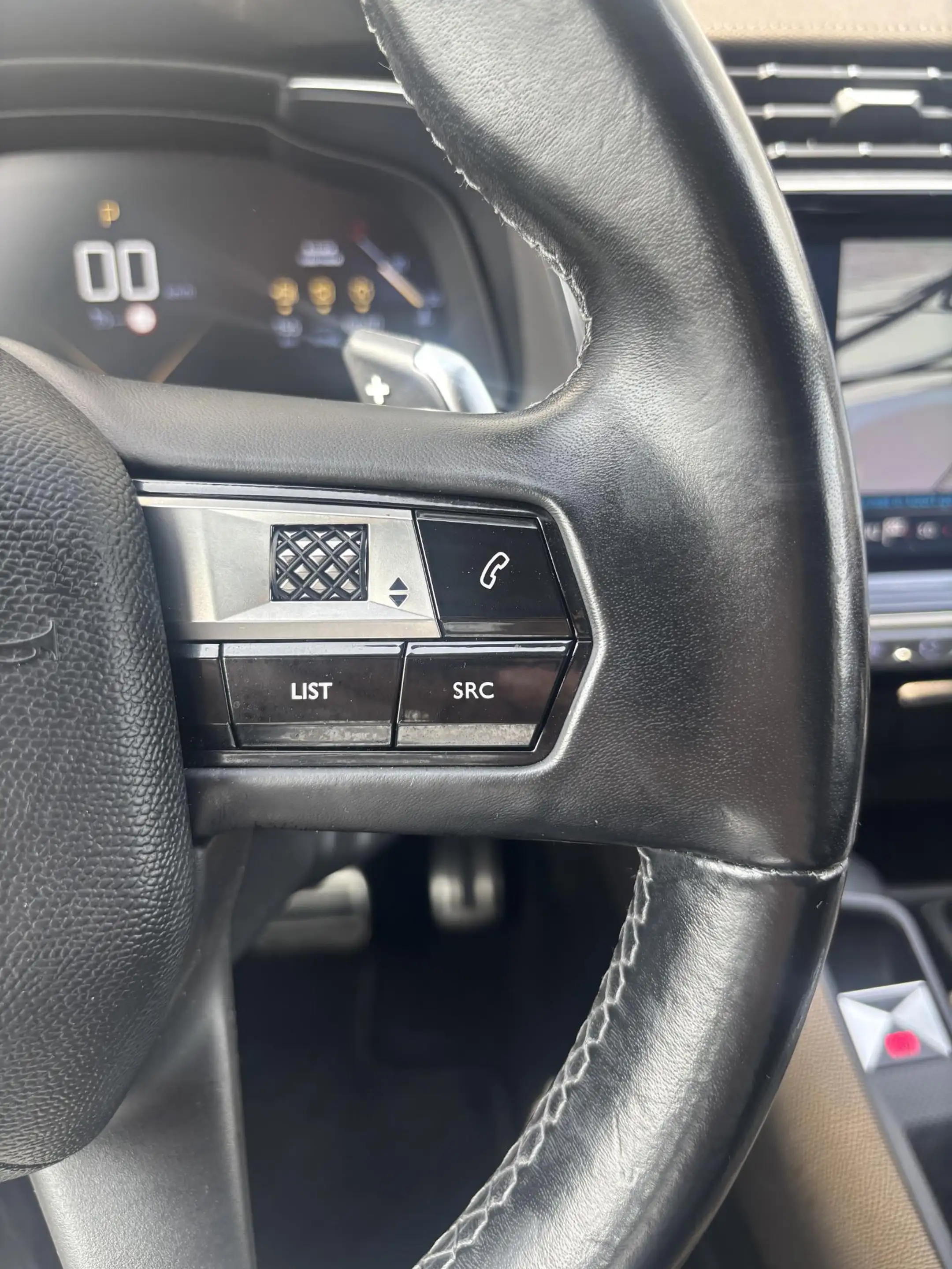 DS Automobiles DS 7 Crossback 1.6 PureTech So Chic — photo 13