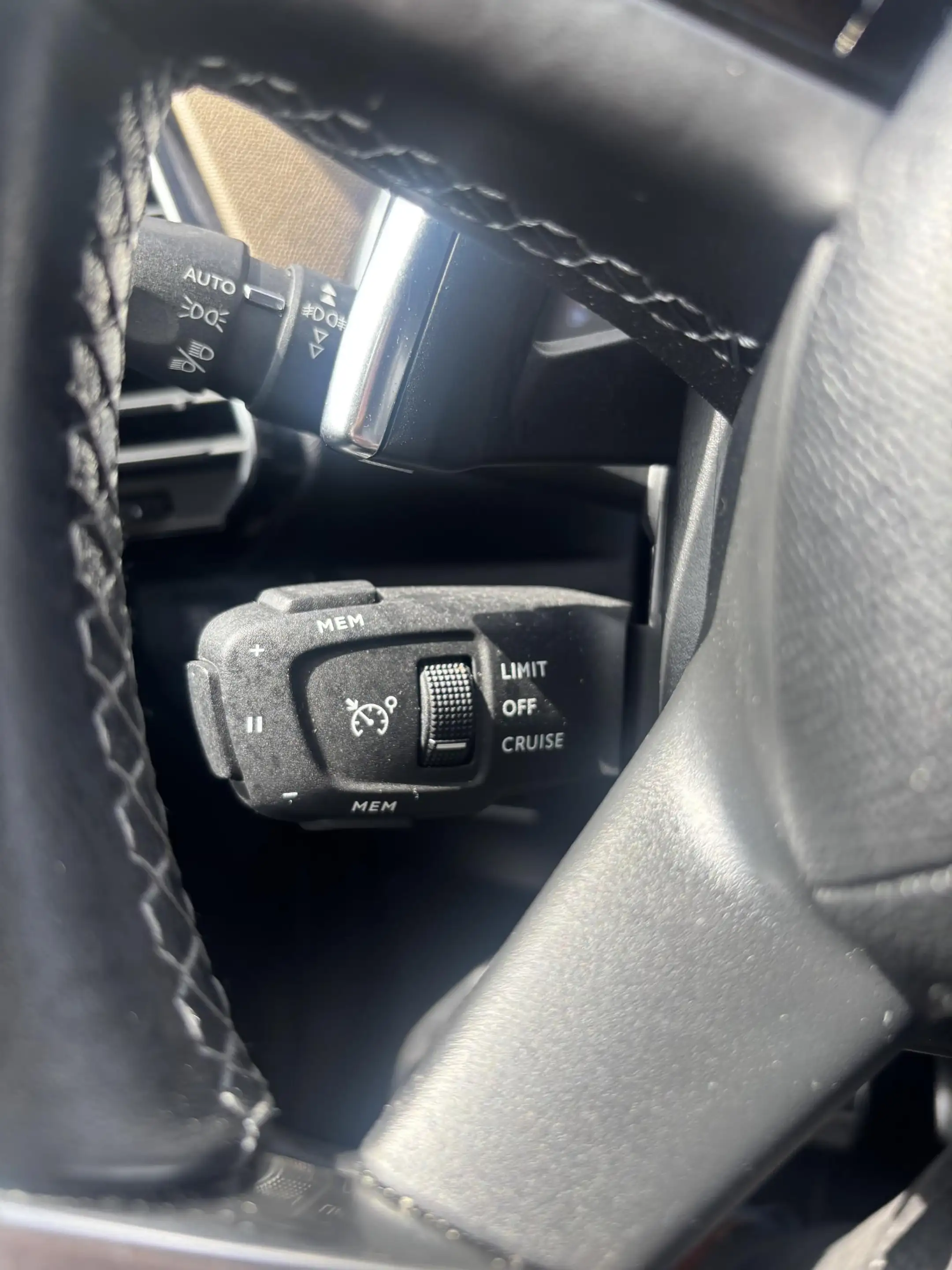 DS Automobiles DS 7 Crossback 1.6 PureTech So Chic — photo 14