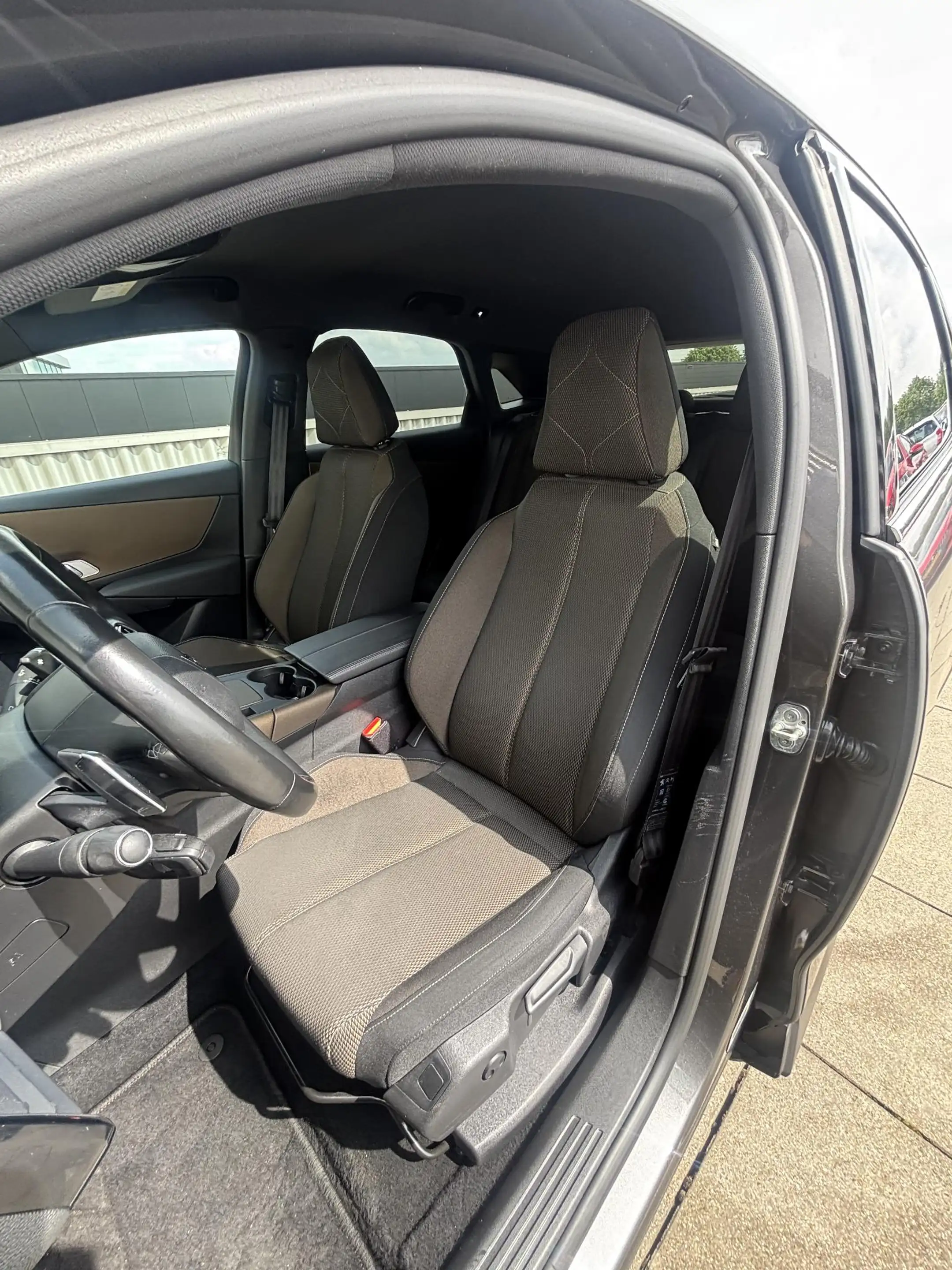 DS Automobiles DS 7 Crossback 1.6 PureTech So Chic — photo 10