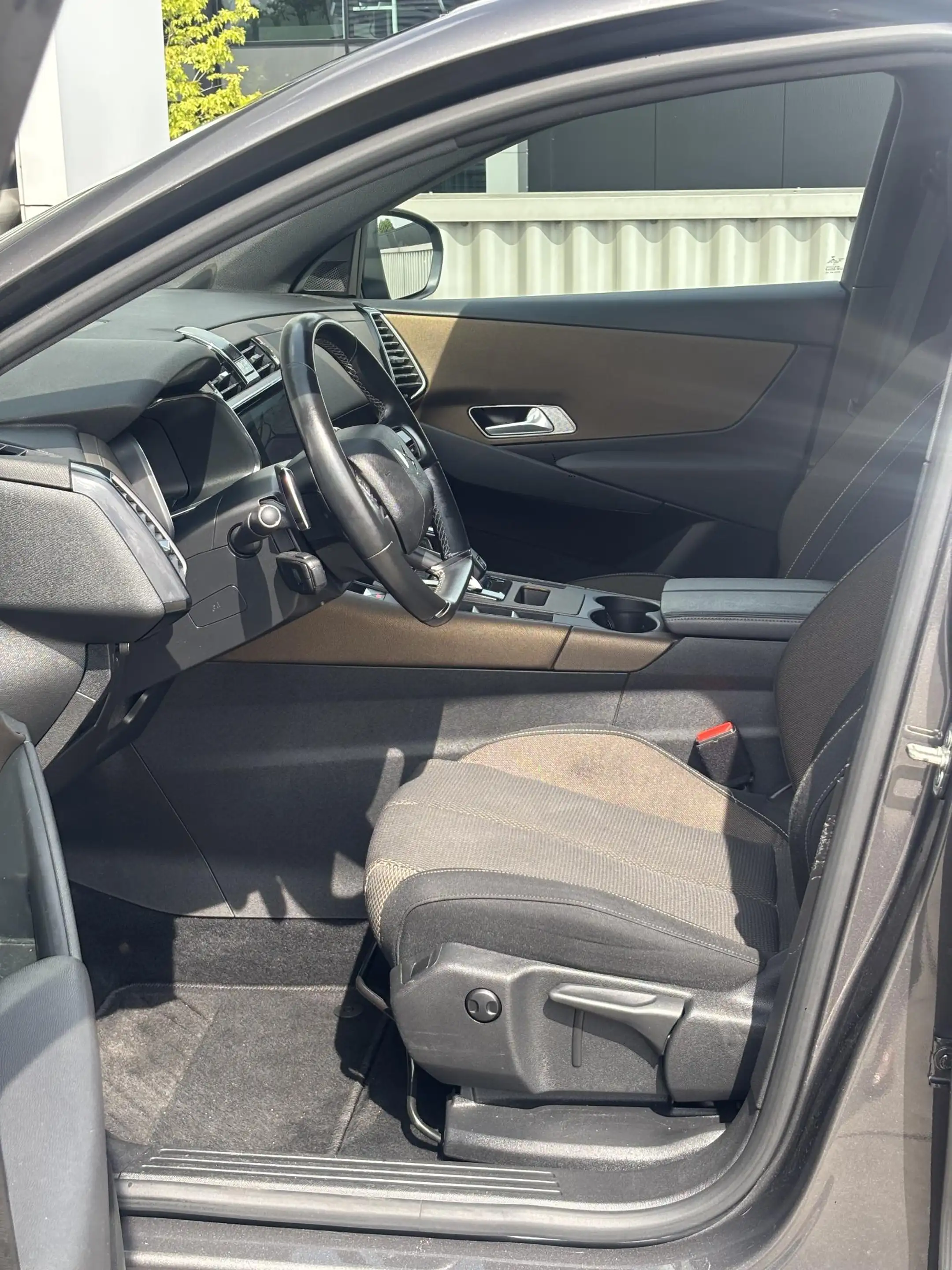 DS Automobiles DS 7 Crossback 1.6 PureTech So Chic — photo 9
