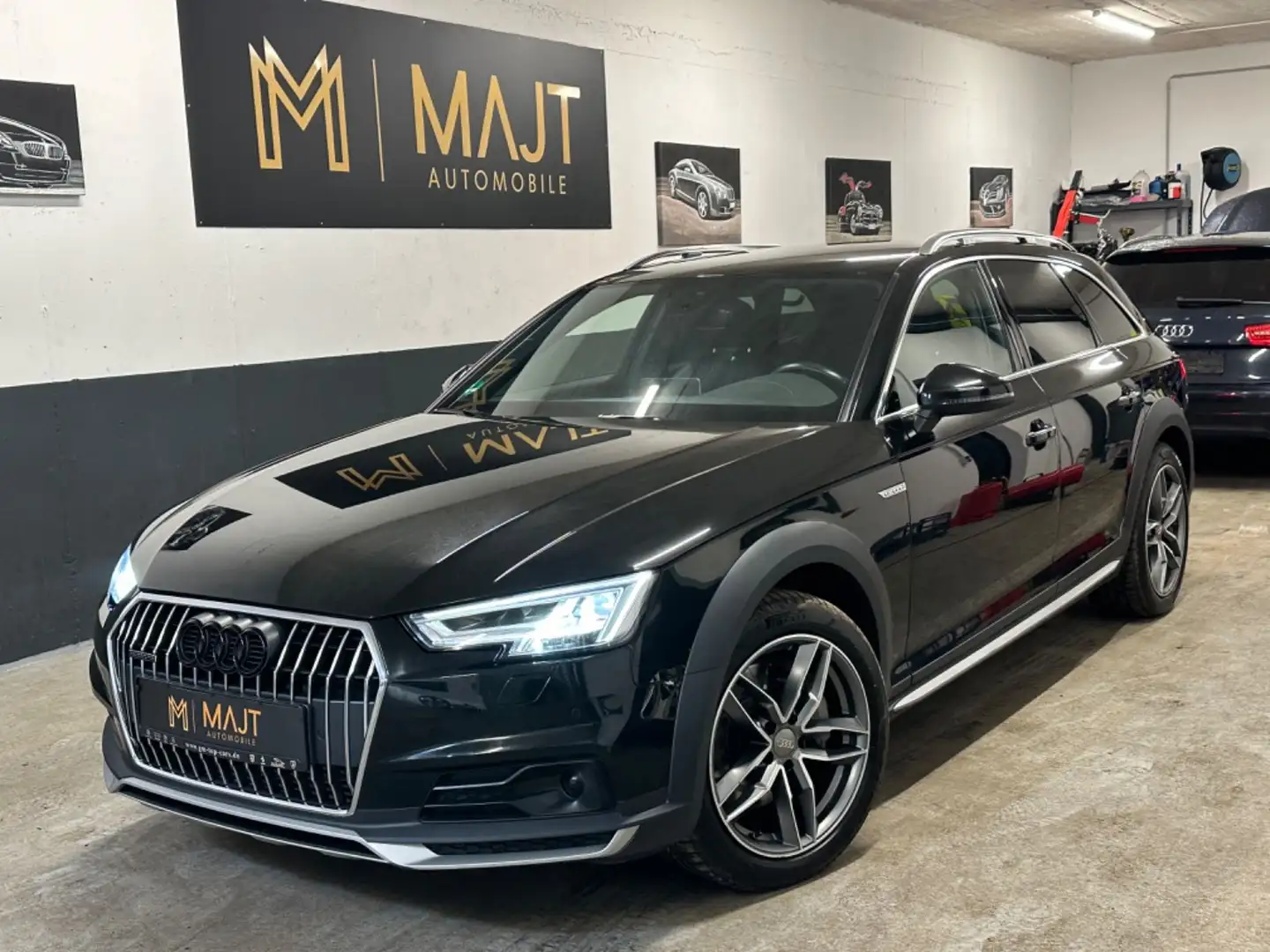Audi A4 allroad quattro ACC LED AHK VIRTUAL StHz RFK Zwart - 1