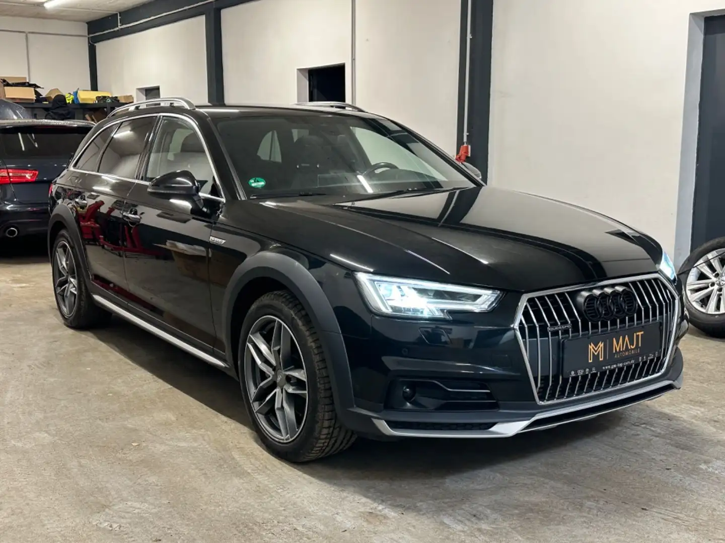 Audi A4 allroad quattro ACC LED AHK VIRTUAL StHz RFK Zwart - 2