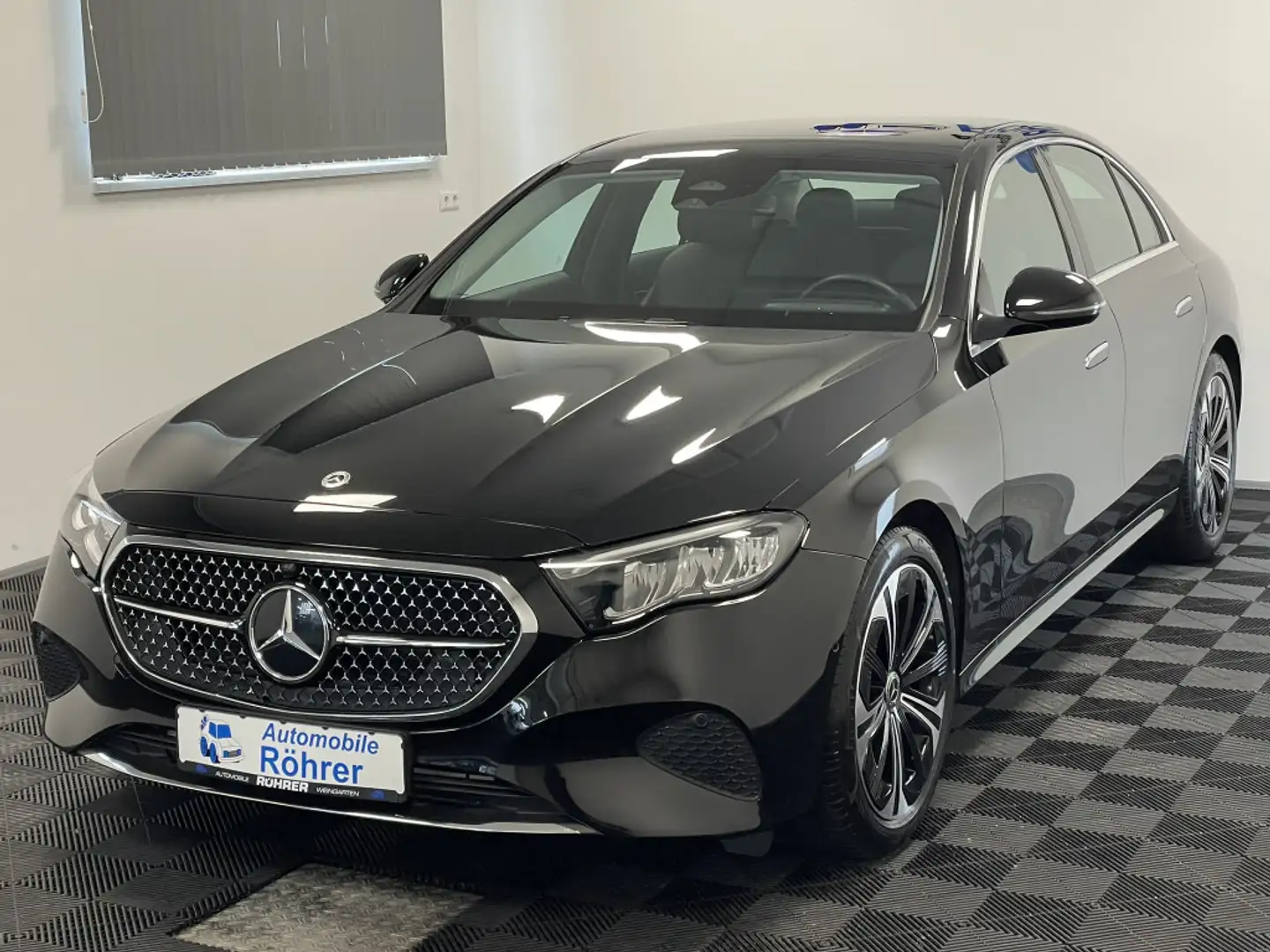 Mercedes-Benz E 220 d Lim. Avantgarde Advanced Pano MBUX KeyGo Siyah - 2