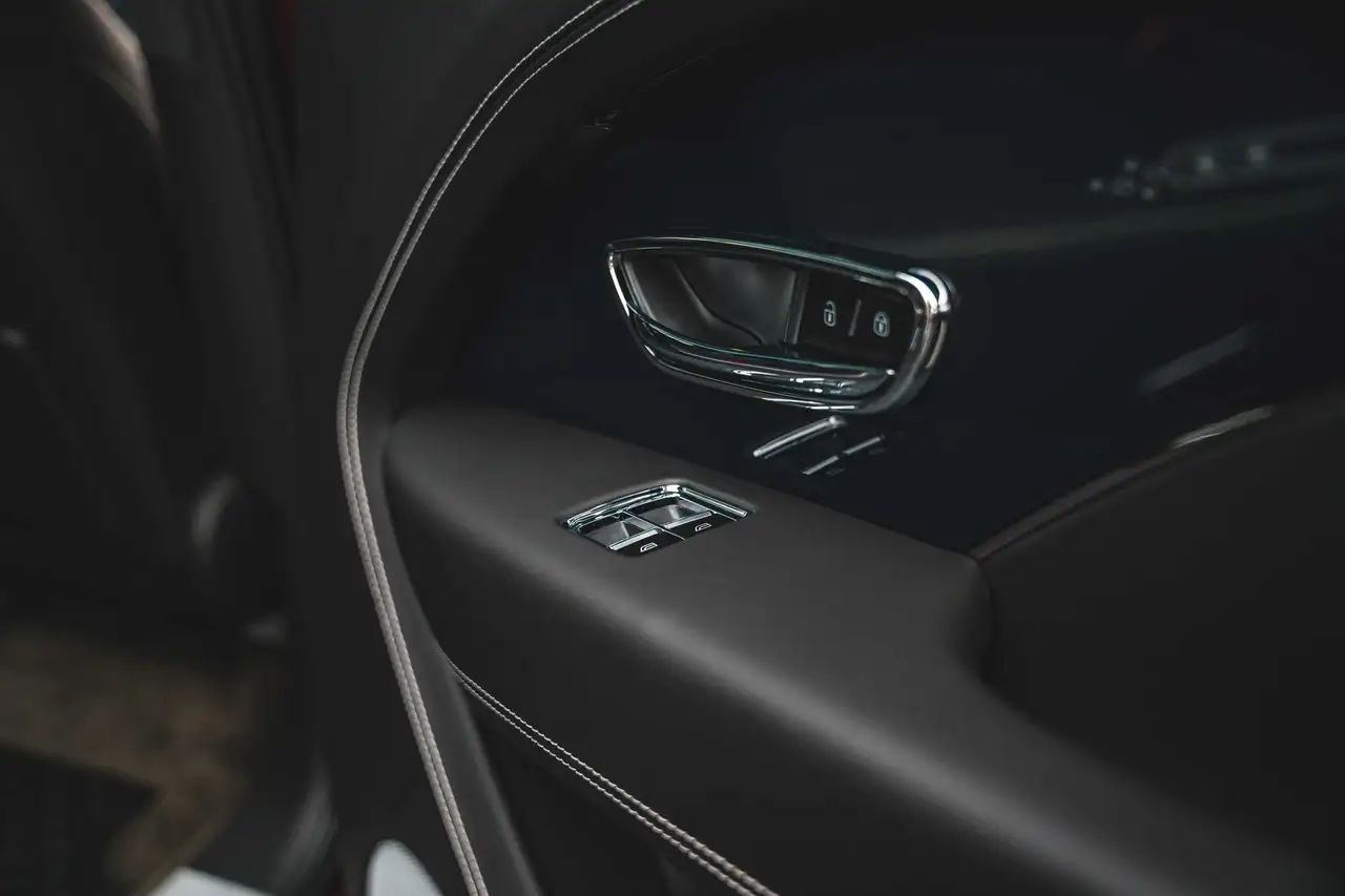 Bentley Bentayga снимка Bentley Bentayga
