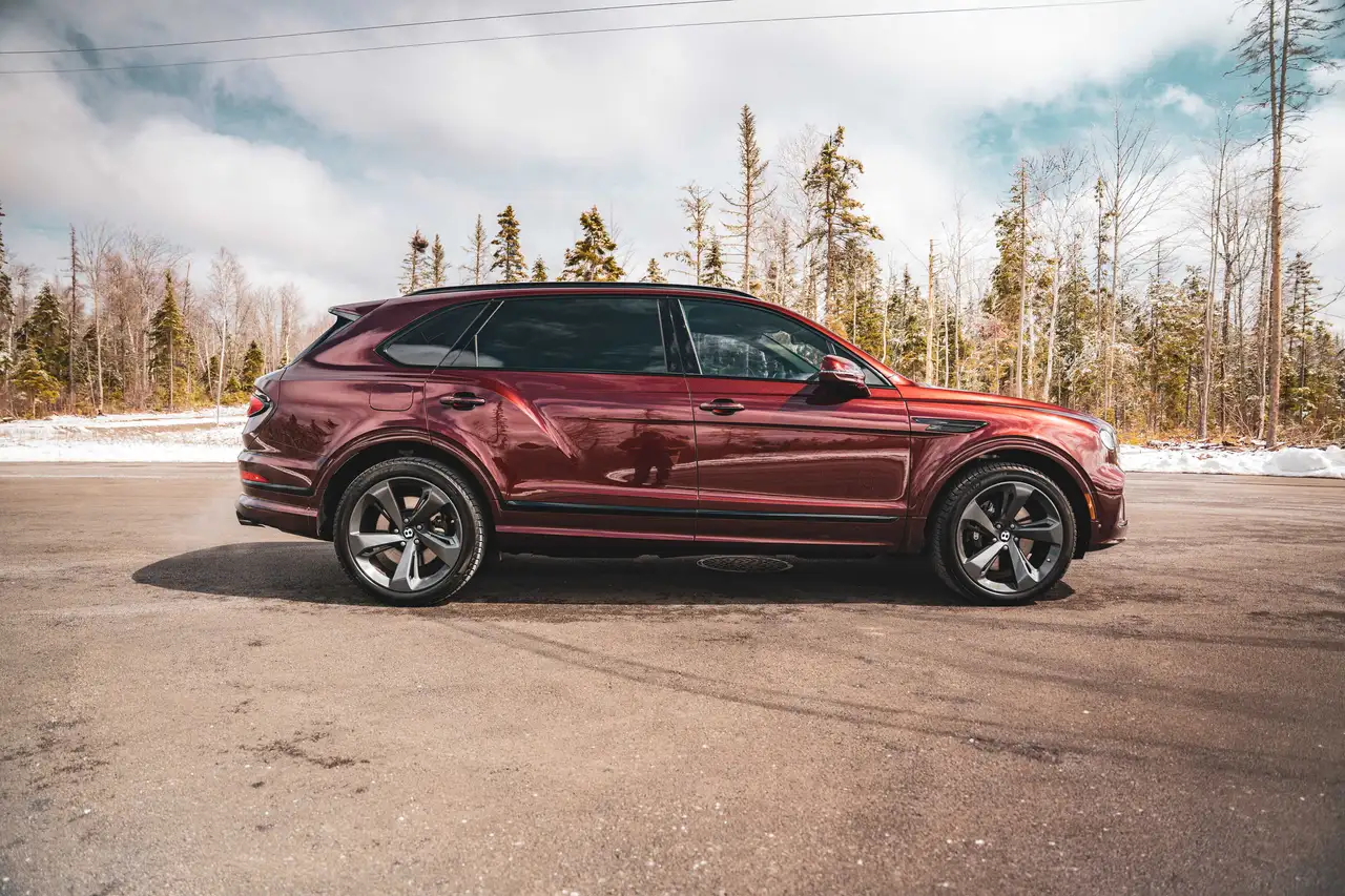 Bentley Bentayga снимка Bentley Bentayga