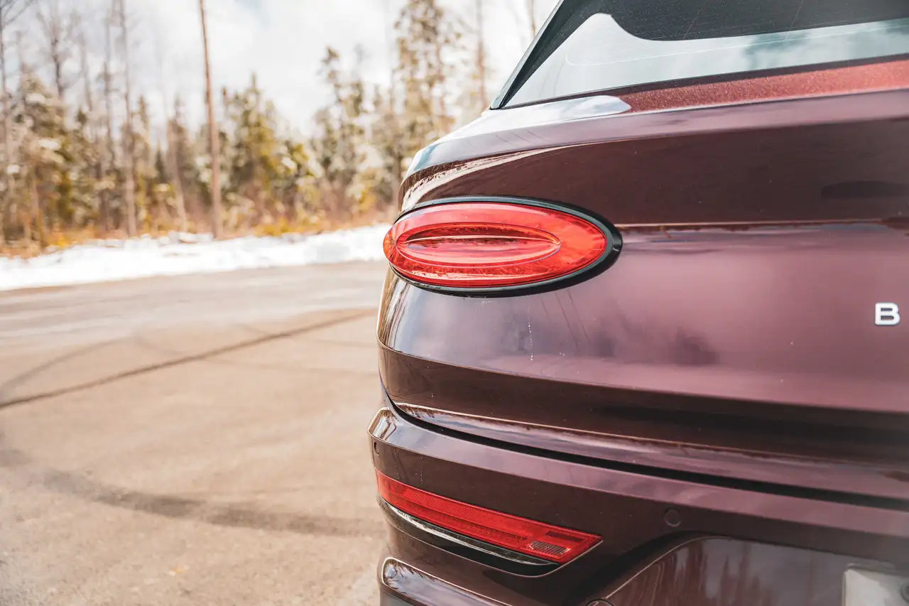 Bentley Bentayga снимка Bentley Bentayga