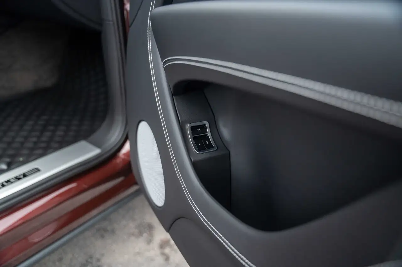 Bentley Bentayga снимка Bentley Bentayga