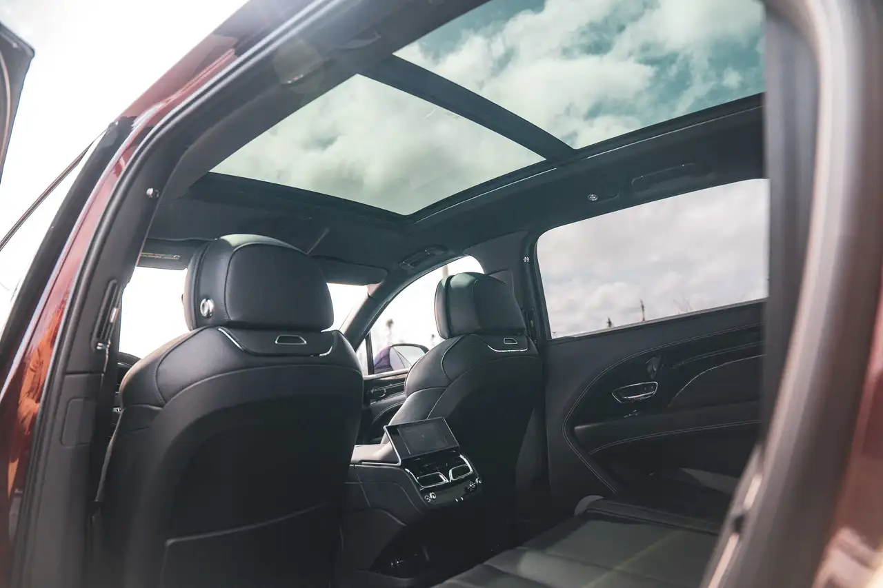 Bentley Bentayga снимка Bentley Bentayga