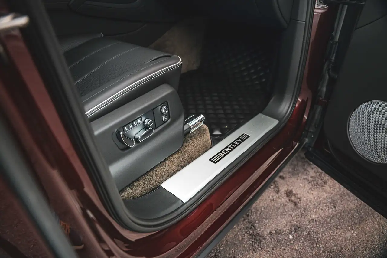 Bentley Bentayga снимка Bentley Bentayga