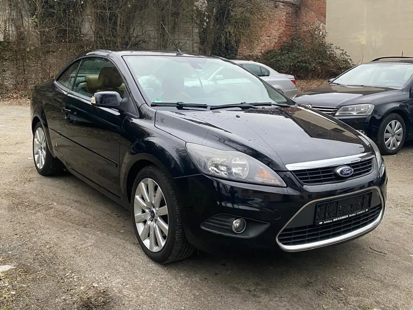 Ford Focus 2.0 16V Aut. Schwarz - 2